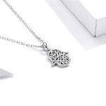 Silberne Halskette mit Hand der Fatima-Anhänger