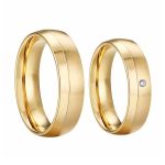 Női karikagyűrű nemesacélból, aranyszínű, 8-as méret