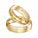 Női karikagyűrű nemesacélból, aranyszínű, 6-os méret