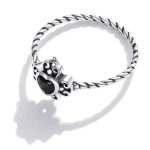 Silberner Damenring mit schwarzem Kristall, Größe 6