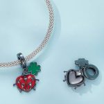 Silberanhänger, Glück