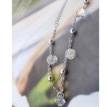  Perlenförmiges Steinarmband, verziert mit Swarovski-Kristallen