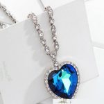  Emphatische (Statement-)Herzkette verziert mit Swarovski-Kristallen