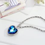  Emphatische (Statement-)Herzkette verziert mit Swarovski-Kristallen