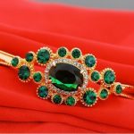  Ovales und rundes Steinarmband, verziert mit Swarovski-Kristallen