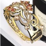  Armband mit Pflanzenmuster