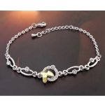 Schmetterlingsarmband, gelblich-weiß, verziert mit Swarovski-Kristallen