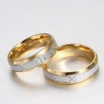 Damen-Ehering, mit geometrischem Muster, Edelstahl, Silber, Größe 7