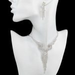  Gedrehtes Schmuckset, silberfarben