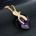  Vergoldete Halskette mit Herzanhänger, lila