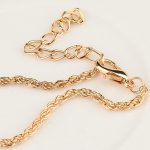  Vergoldete Halskette mit Herzanhänger, lila