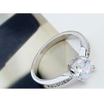  Klassischer runder Steinring, Kristall, 6,5