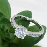  Klassischer runder Steinring, Kristall, 7,5