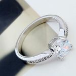  Klassischer runder Steinring, Kristall, 7,5