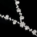  Blumenkristall-Halskette, silberfarben