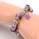  Versilbertes Perlenarmband, lila