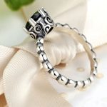 Silberring mit schwarzem Kristall, Größe 9