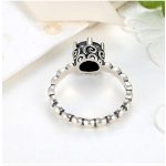 Silberring mit schwarzem Kristall, Größe 7