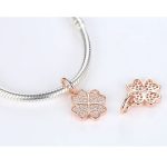  Silberner Kleeblatt-Anhänger mit Zirkonsteinen, Roségold, Roségold
