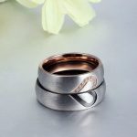 Damen-Ehering aus Edelstahl mit Herzmotiv, Größe 5