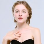 Damen-Ehering aus Edelstahl mit Herzmotiv, Größe 5