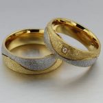 Damen-Ehering mit abstraktem Dekor, Edelstahl, Gold, Größe 7