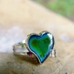  Stimmungsring, größenverstellbar, mit Herzmuster