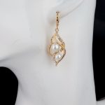  Weiße Perlenohrringe, goldfarben