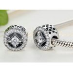  Silberner Radanhänger, verziert mit Zirkonkristall