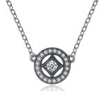 Silberne Halskette mit Vintage-Anhänger