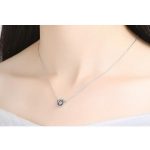 Silberne Halskette mit Vintage-Anhänger