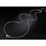 Silberne Halskette mit Strassherz