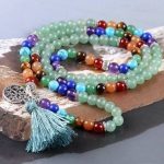  Mala mit Halbedelsteinen, Quastenverzierung, grün