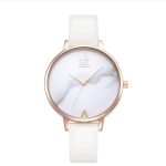  Shengke Damenuhr mit Marmormuster und Lederarmband, weiße Farbe