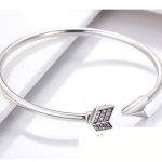 Silberarmband mit Pfeilmotiv