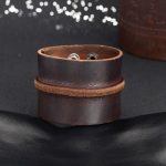 Breites Armband, Leder, braun, mit Metallschließe