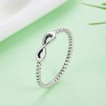 Silberring verziert mit dem Unendlichkeitszeichen, Größe 7