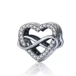 Ezüst charm, szív a végtelen jelével
