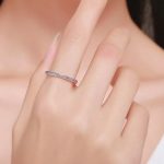 Silberring mit Kristallen, lila, Größe 6