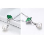 Silberne Halskette mit Lotusblume, grün