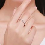 Silberring mit Kristallen, schwarz, Größe 7