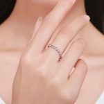 Silberring mit Kristallen, lila, Größe 6