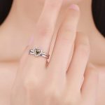 Silberring mit herzförmiger Verzierung, Größe 7