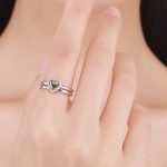 Silberring mit herzförmiger Verzierung, Größe 6