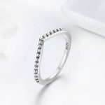 Silberring mit Kristallen, tropfenförmig, Größe 7