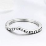 Silberring mit Kristallen, tropfenförmig, Größe 7