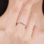 Silberring mit Kristallen, tropfenförmig, Größe 6