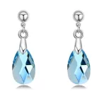 Tropfenförmige Ohrringe verziert mit Swarovski-Kristallen, Aquamarin