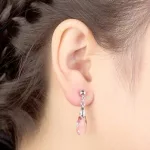 Tropfenförmige Ohrringe verziert mit Swarovski-Kristallen, schwarz