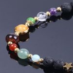  Armband aus schwarzem Lavastein mit farbigen Perlen